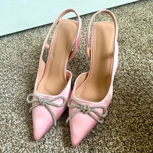 New Pink satin rhinestone heels size 6 but true fit for 6.5